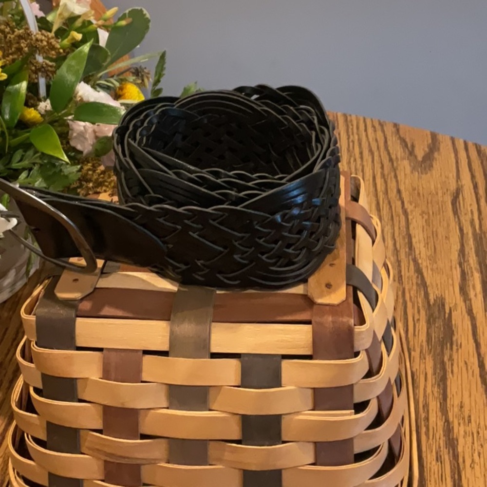NWT belt